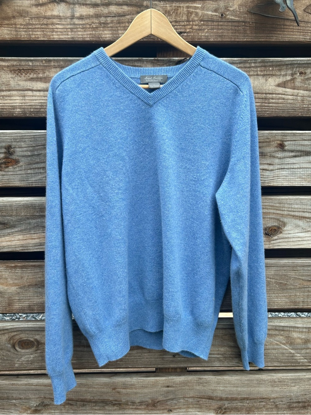 Daniel Cremeiux Cashmere V-Neck Sweater in Light Blue - L